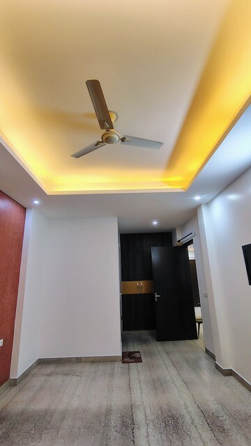 Furnished Amenities in 3.5 BHK Builder Floor at Empire Floors, Sector 57 – for Rent