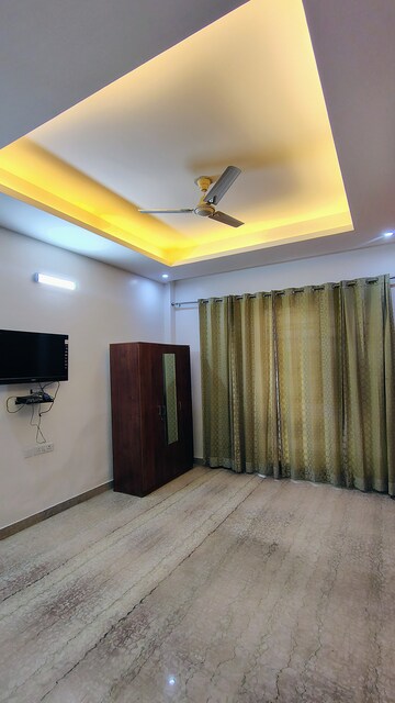 Bedroom in 3.5 BHK Builder Floor at Empire Floors, Sector 57 – for Rent
