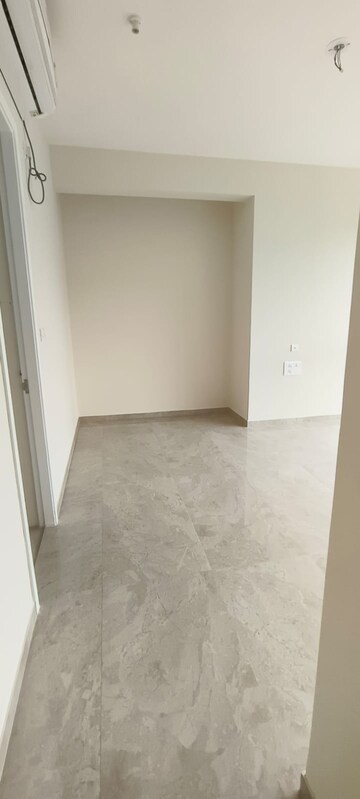 Room in 2 BHK Apartment at Tata Serein, Pokhran Road No Two – for Rent