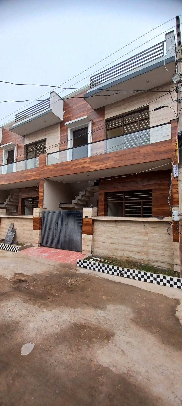 Exterior View, patiala road 3 Bedroom 80 Sq.Yd. Independent House In Patiala Road Zirakpur 8048570