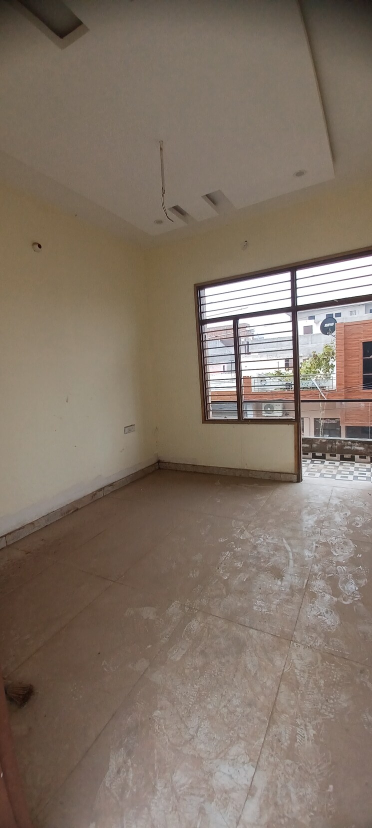 Room, patiala road 3 Bedroom 80 Sq.Yd. Independent House In Patiala Road Zirakpur 8048570