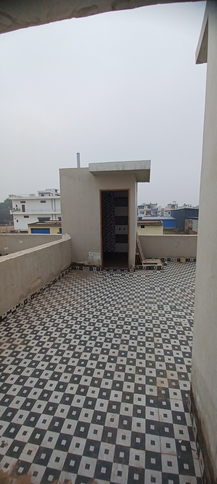 Balcony, patiala road 3 Bedroom 80 Sq.Yd. Independent House In Patiala Road Zirakpur 8048570