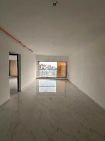 Room in 2 BHK Apartment at Lodha Bel Air, Jogeshwari West – for Rent