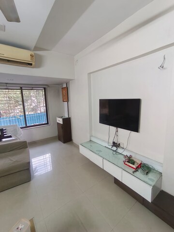 Bedroom in 2 BHK Apartment at Goyal Green Woods, Andheri East – for Rent