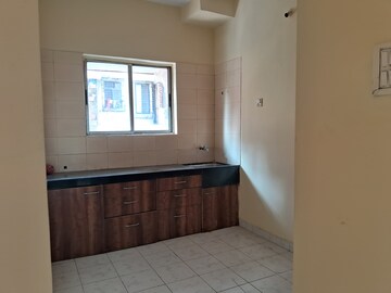 Room in 2 BHK Apartment at New Krishna Tower, Kopar Khairane – for Rent