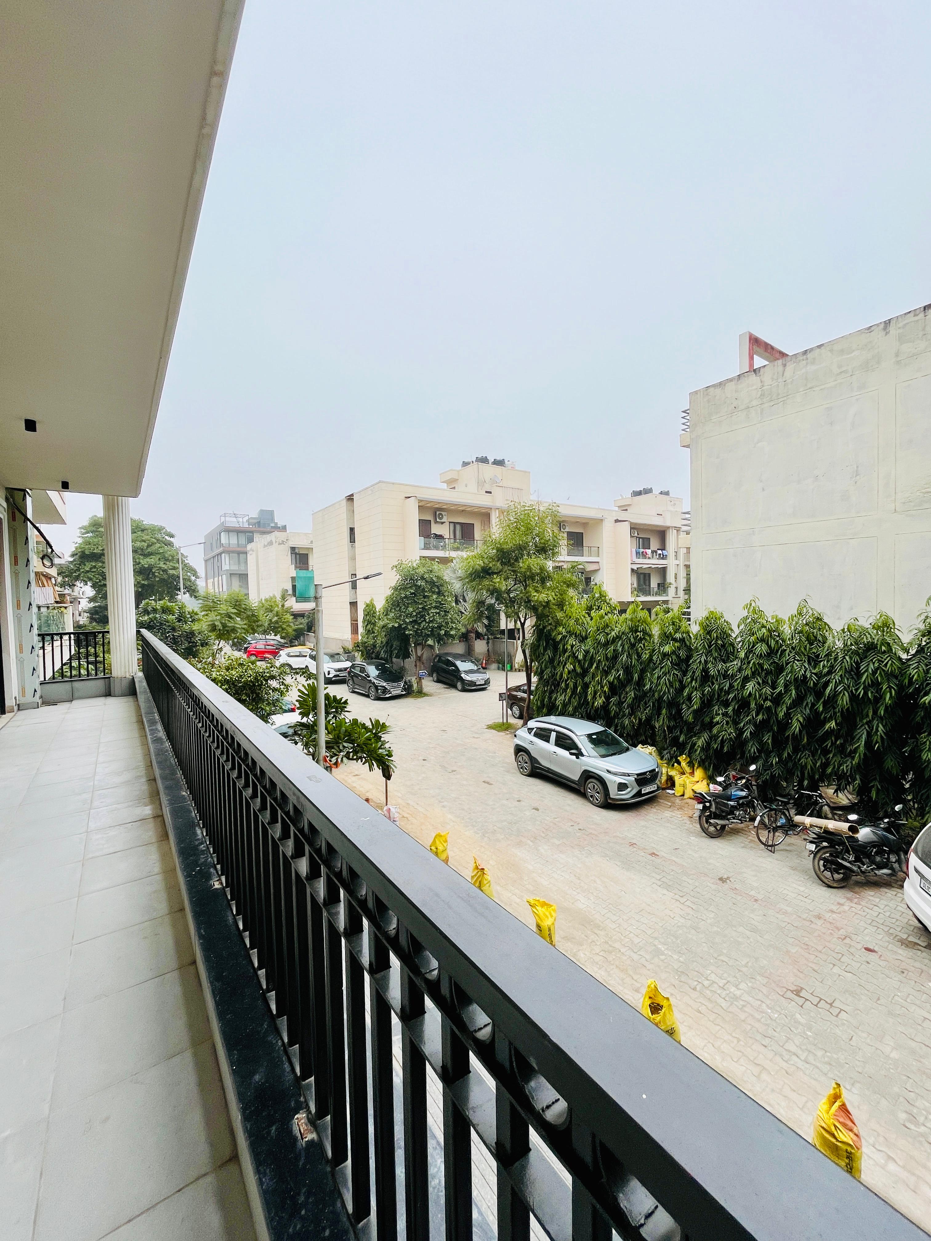 4 BHK + Servant Room,Study Room Builder Floor For Sale in SS Mayfield Gardens