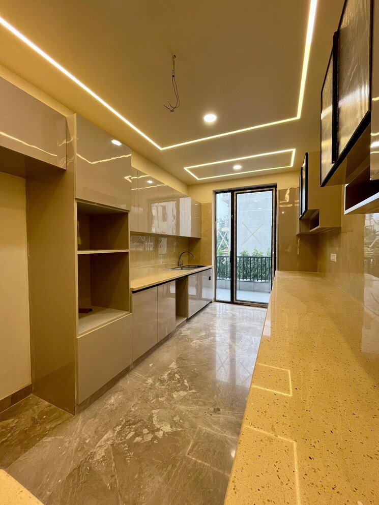 Kitchen, ss-mayfield-gardens 4 Bedroom 2100 Sq.Ft. Builder Floor In Sector 51 Gurgaon 8048750