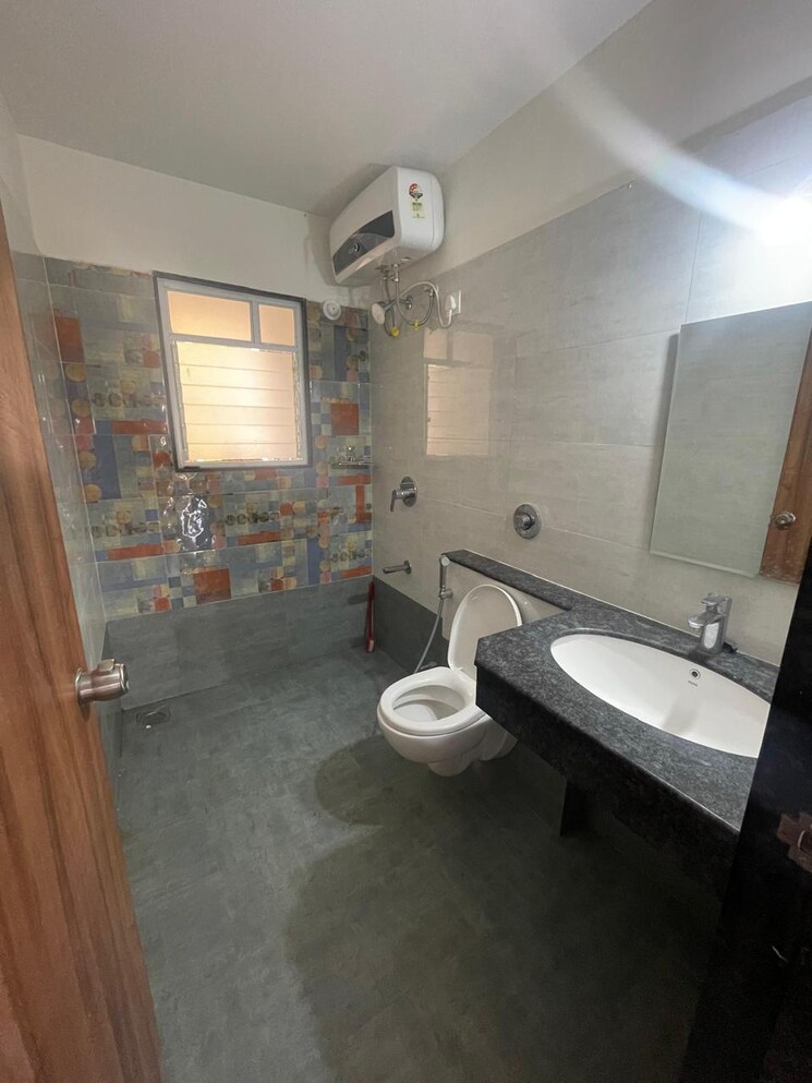 Bathroom, atul-western-hills-townhouses 3 Bedroom 1850 Sq.Ft. Apartment In Baner Pune 8048760
