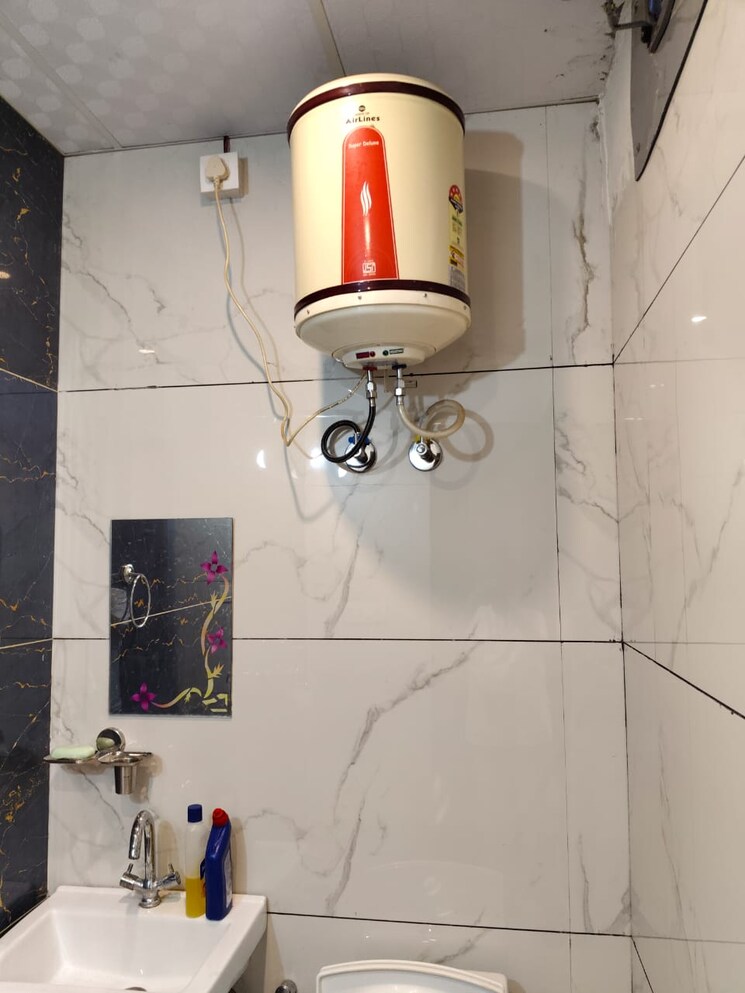 Bathroom, sahastradhara road 1 Bedroom 750 Sq.Ft. Apartment In Sahastradhara Road Dehradun 8048793