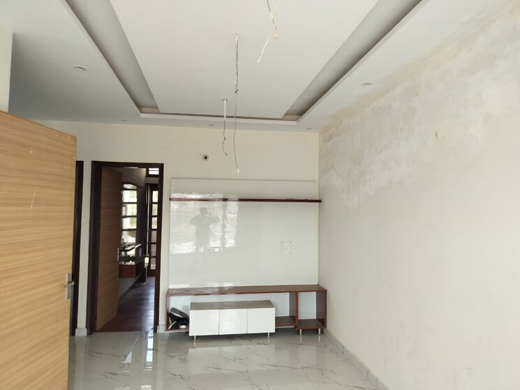 Room, sector 127 4 Bedroom 125 Sq.Yd. Independent House In Sector 127 Mohali 8048804