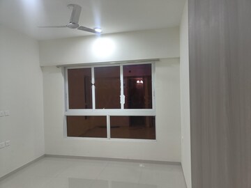 Room in 3 BHK Apartment at Wadhwa TW Gardens, Kandivali East – for Rent