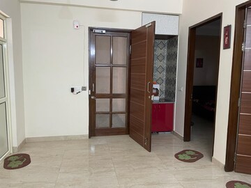 Room in 2 BHK Builder Floor at Sector 40 – for Rent