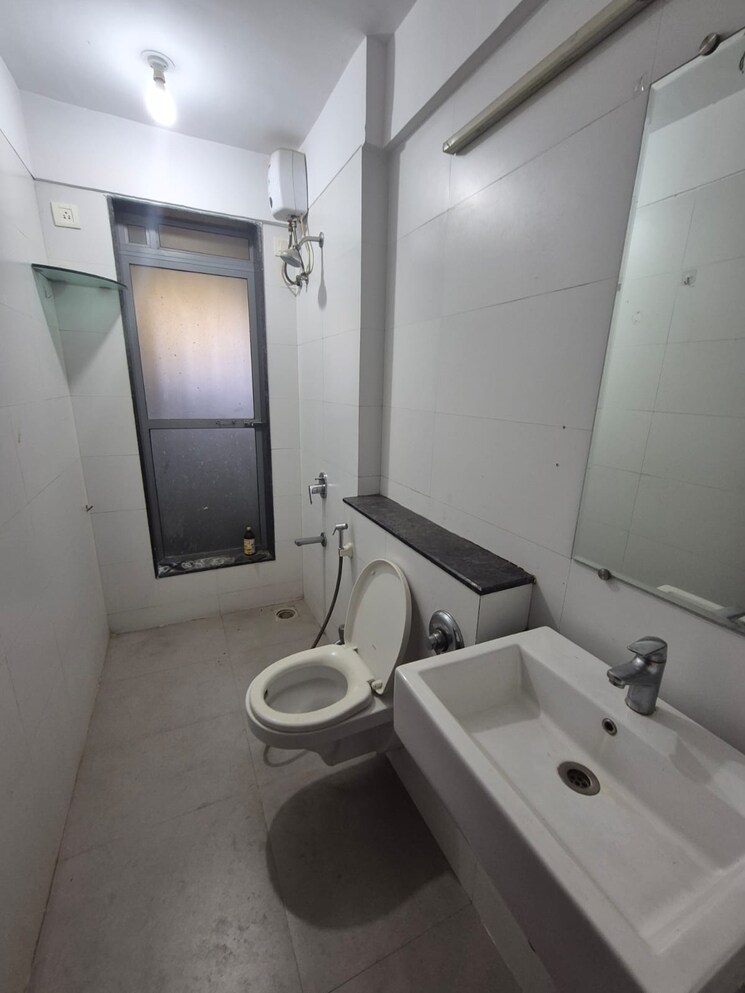 Bathroom, spenta-palazzio 2 Bedroom 743 Sq.Ft. Apartment In Sakinaka Mumbai 8048821