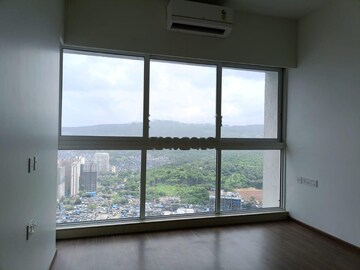 Room in 2 BHK Apartment at Godrej Nest Kandivali, Kandivali East – for Rent