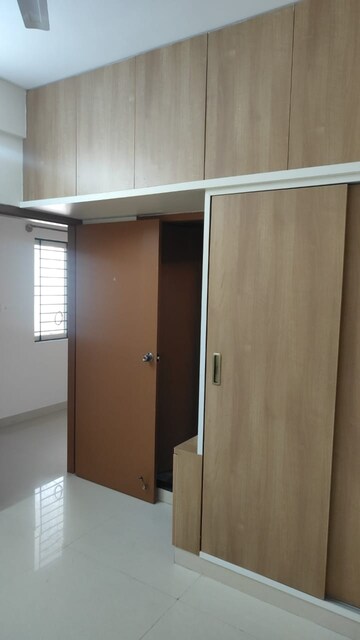 Room in 1 BHK Apartment at Indiranagar – for Rent