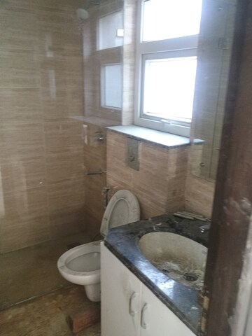 Bathroom in 3 BHK Builder Floor at BPTP Amstoria, Sector 102 – for Rent