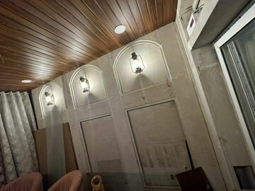 Furnished Amenities in 3 BHK Apartment at Bhind Road – for Rent