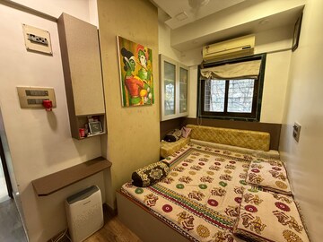 Bedroom in 2 BHK Apartment at Dahisar East – for Sale
