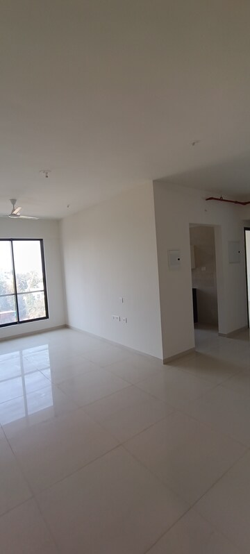 Room in 2 BHK Apartment at Kolte Patil Verve, Bangur Nagar – for Rent