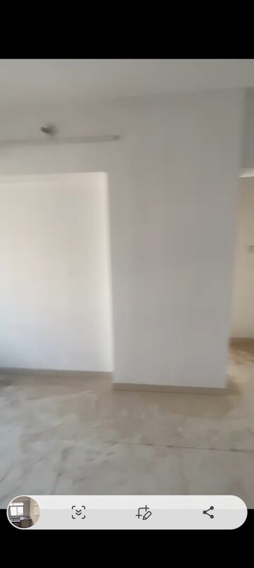 Room in 1 BHK Apartment at Chandiwala Pearl Majestic, Jogeshwari West – for Rent