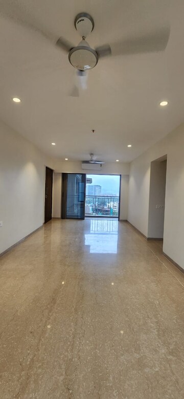 Living Room in 3 BHK Apartment at Chembur – for Rent