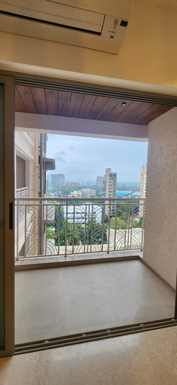 Room in 3 BHK Apartment at Chembur – for Rent