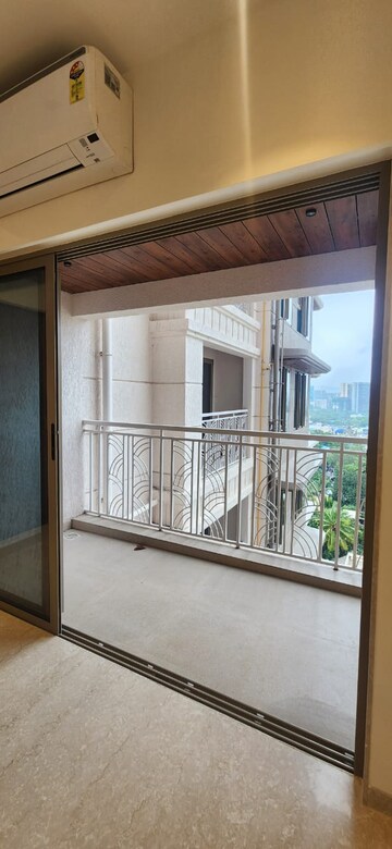 Room in 3 BHK Apartment at Chembur – for Rent