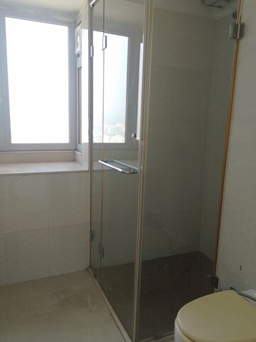 Room in 2.5 BHK Apartment at DB Orchid Woods, Goregaon East – for Sale