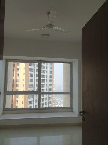 Room in 2.5 BHK Apartment at DB Orchid Woods, Goregaon East – for Sale