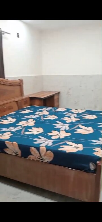 Bedroom in 2 BHK Apartment at Arun Vihar Sector 37, Sector 37 – for Rent