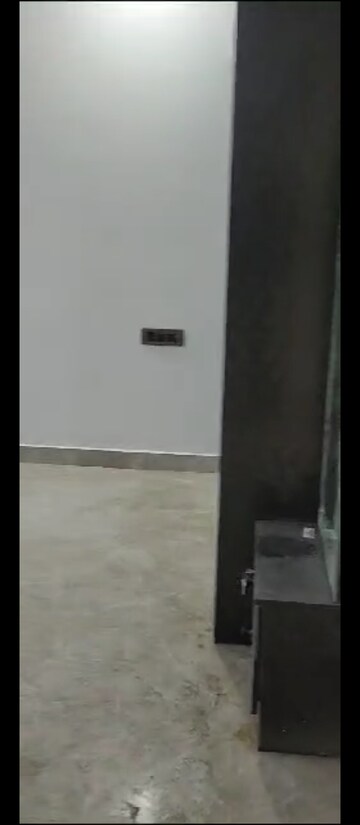 Furnished Amenities in 3 BHK Builder Floor at Kishangarh – for Sale