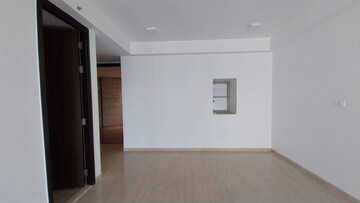 Room in 3 BHK Apartment at Lodha The Park, Worli – for Rent