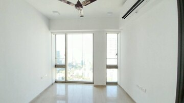 Room in 3 BHK Apartment at Lodha The Park, Worli – for Rent