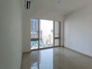Room in 3 BHK Apartment at Lodha The Park, Worli – for Rent