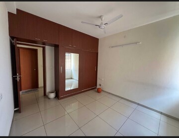 Room in 2 BHK Apartment at Prestige Royale Gardens, Gantiganahalli – for Rent