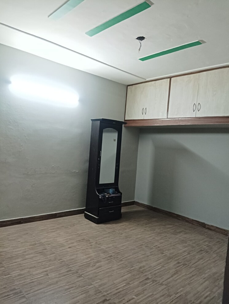 Room, nk-savitry-enclave 6+ Bedroom 120 Sq.Ft. Independent House In Vip Road Zirakpur 8049248