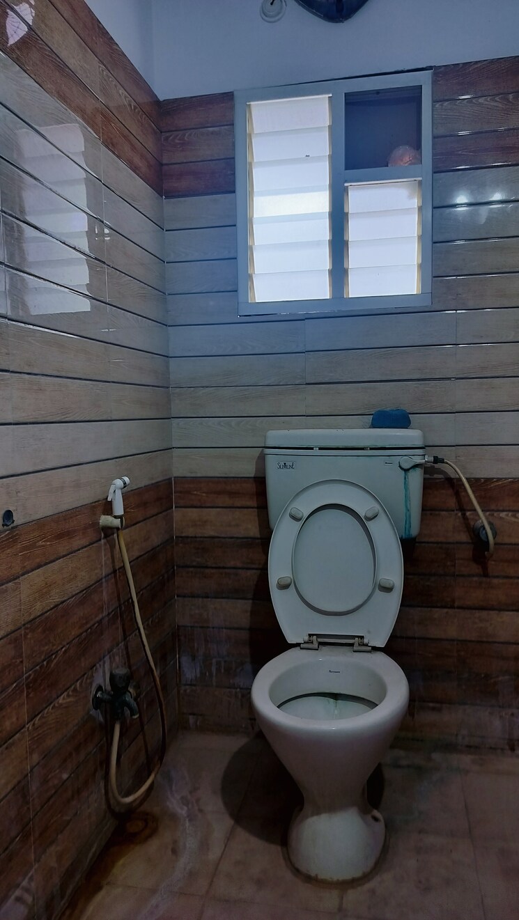 Bathroom, banjara hills 2 Bedroom 1375 Sq.Ft. Apartment In Banjara Hills Hyderabad 8049297