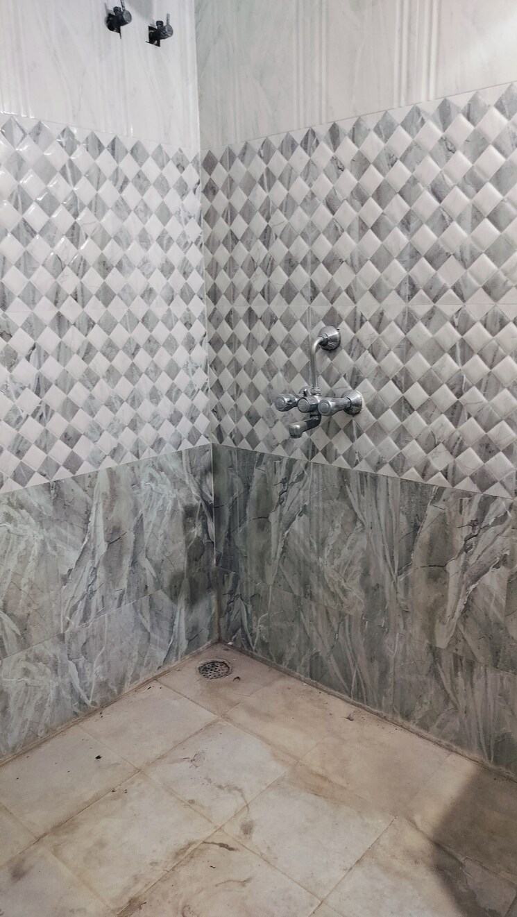 Bathroom, banjara hills 2 Bedroom 1375 Sq.Ft. Apartment In Banjara Hills Hyderabad 8049297