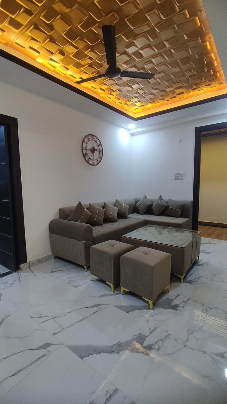 Living Room, sector 73 1 Bedroom 650 Sq.Ft. Builder Floor In Sector 73 Noida 8049383