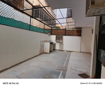 Master Bedroom in 3 BHK Builder Floor at Ardee City, Sector 52 – for Rent