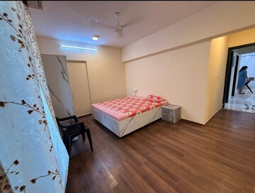 Bedroom in 3 BHK Apartment at Hubtown Hillcrest, Andheri East – for Rent
