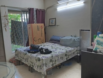 Bedroom in 2 BHK Apartment at Kalpataru Hills, Manpada – for Rent