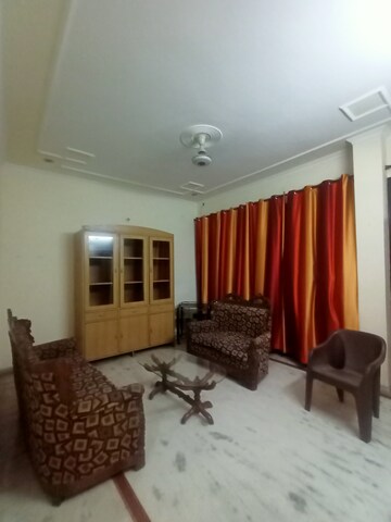 Living Room in 2 BHK Independent House at Sector 16 – for Rent