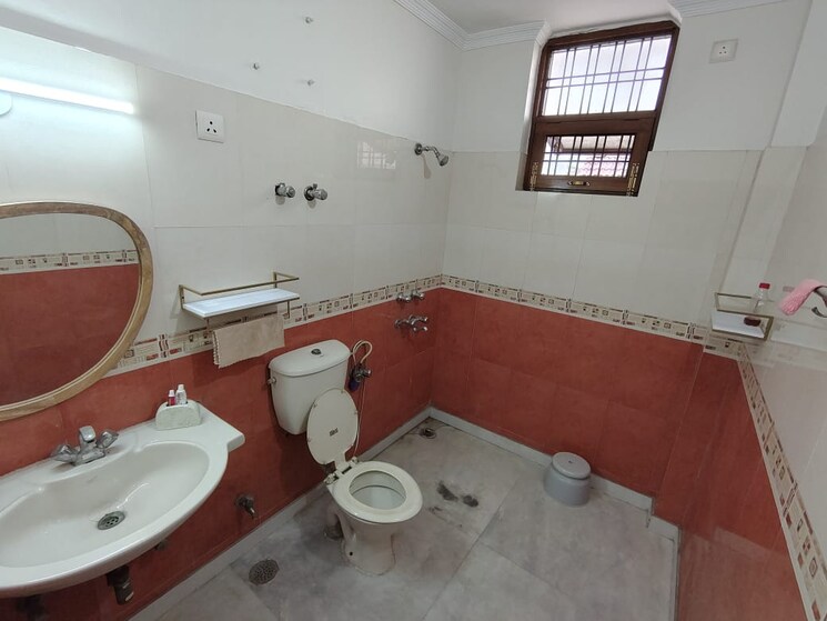 Master Bedroom, sector 7 2 Bedroom 1000 Sq.Ft. Builder Floor In Sector 7 Gurgaon 8049513