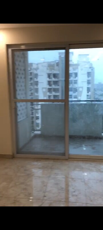 Room in 3 BHK Apartment at Shri Laxmi Celebration Residency, Vasundhara Sector 2b – for Rent