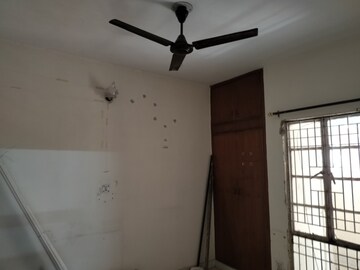 Room in 2 BHK Apartment at Vasant Kunj – for Sale