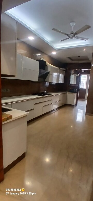 Kitchen in 3.5 BHK Builder Floor at Sector 31 – for Rent