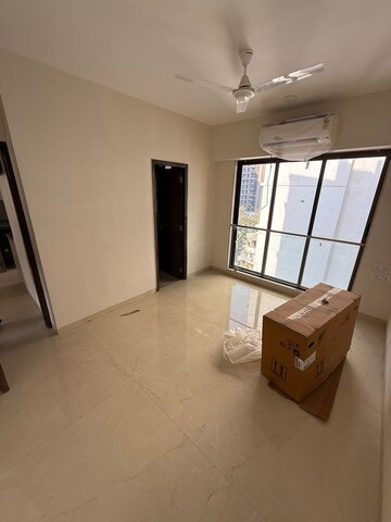 Room in 2 BHK Apartment at Sindhi Society, Chembur – for Rent