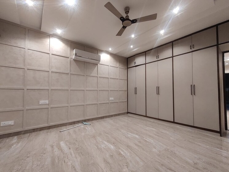 Room, emaar-marbella 5 Bedroom 500 Sq.Yd. Villa In Sector 66 Gurgaon 8049689