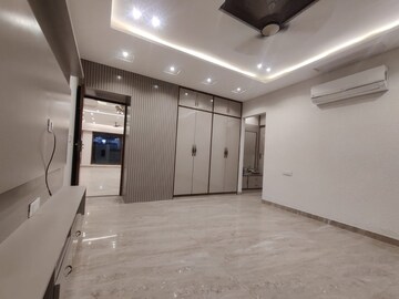 Building Lobby in 5 BHK Villa at Emaar Marbella, Sector 66 – for Sale